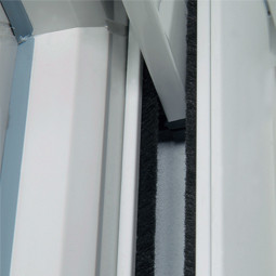 Dichtung in den Rollladen-Führungsschienen Dichtung in den Rollladen-Führungsschienen